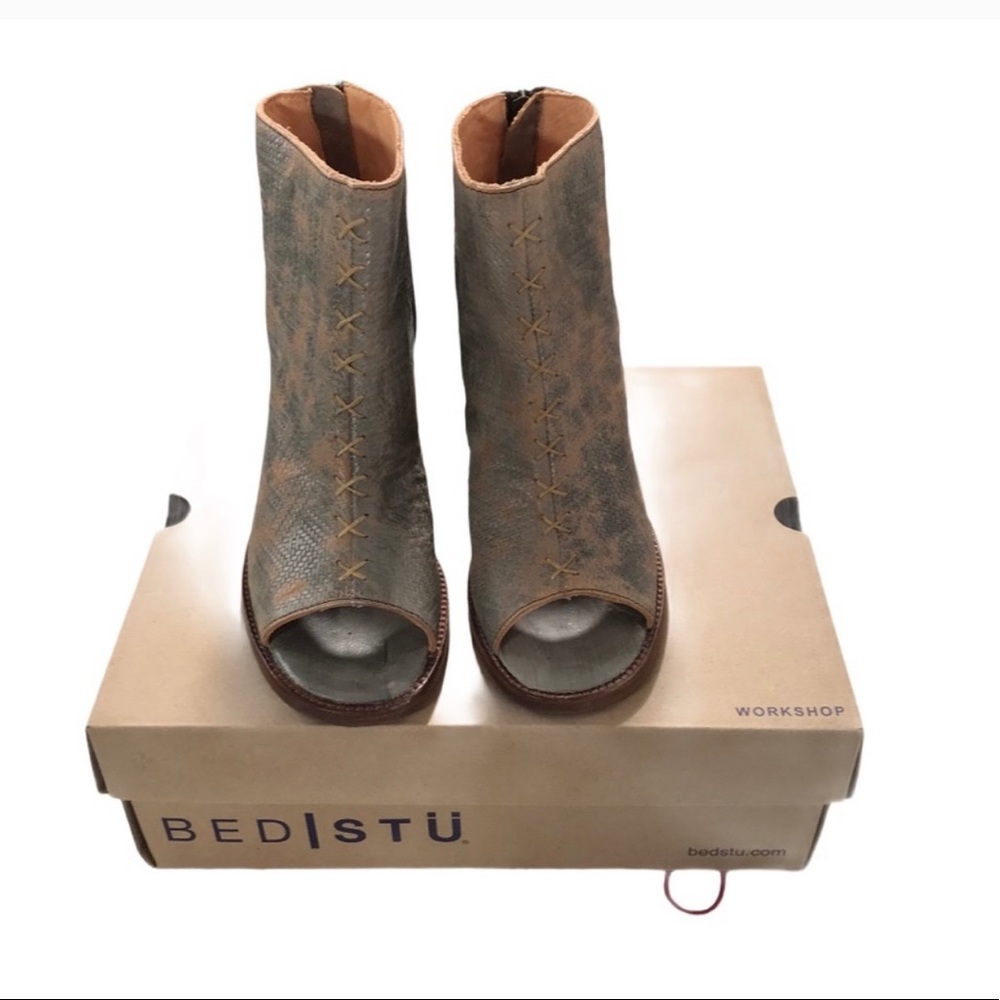 BED STU ONSET P. Peep Toe Booties Size 10